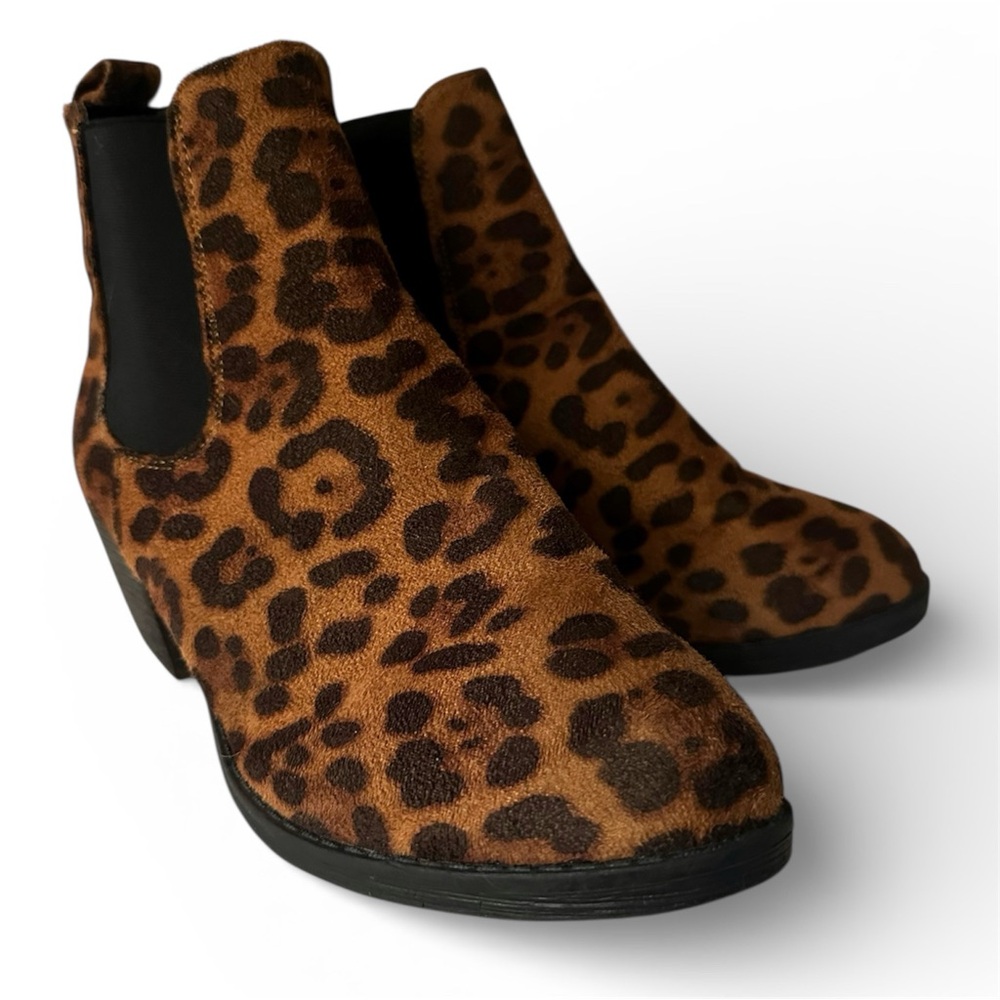 Etc. Animal Print Ankle Boots 9 - Picture 2 of 7